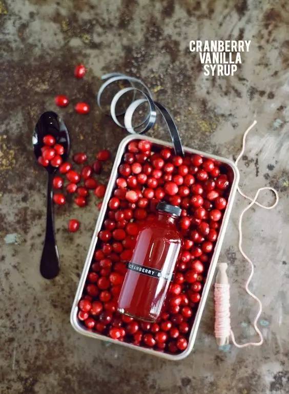 冰糖浆的熬制方法，冰糖怎样熬制糖浆（一个月都不用再买那些满满添加剂的冰镇饮料了）