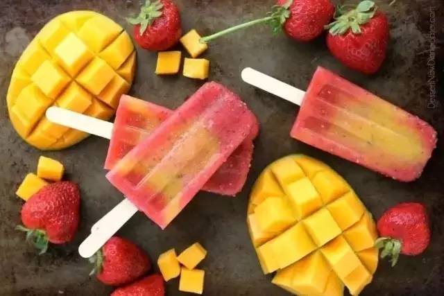 冰糖浆的熬制方法，冰糖怎样熬制糖浆（一个月都不用再买那些满满添加剂的冰镇饮料了）