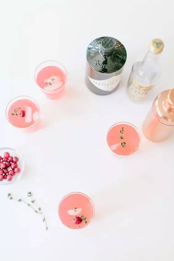 冰糖浆的熬制方法，冰糖怎样熬制糖浆（一个月都不用再买那些满满添加剂的冰镇饮料了）