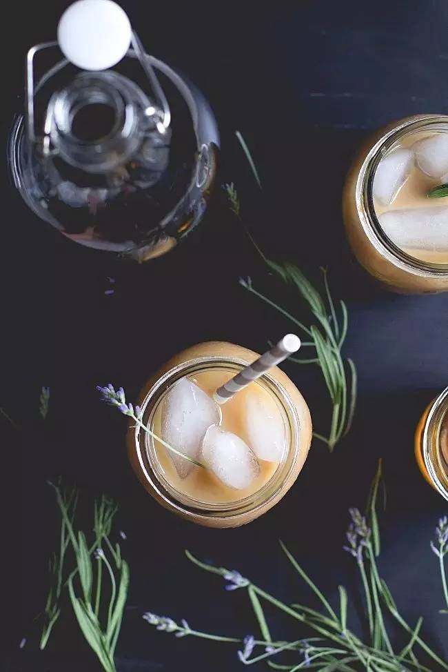 冰糖浆的熬制方法，冰糖怎样熬制糖浆（一个月都不用再买那些满满添加剂的冰镇饮料了）