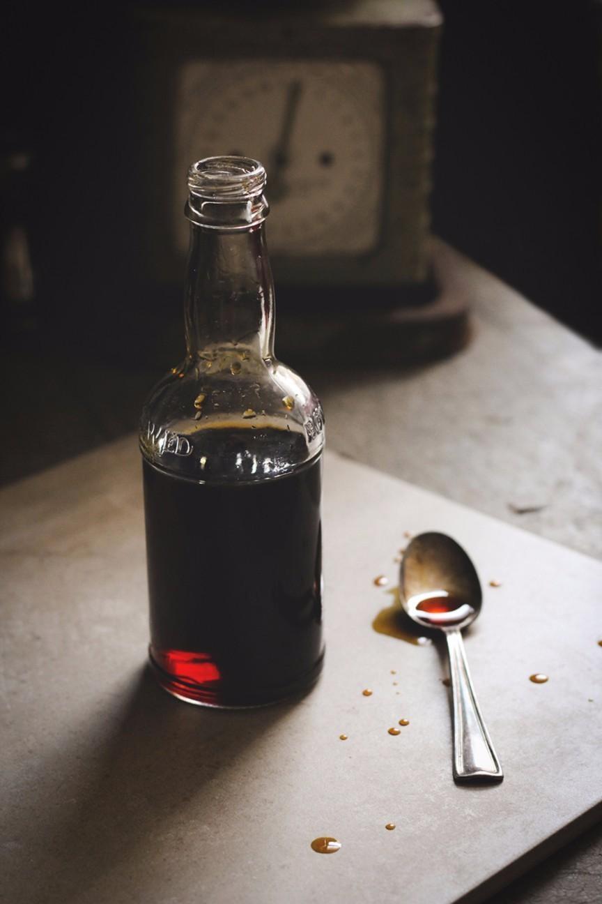 冰糖浆的熬制方法，冰糖怎样熬制糖浆（一个月都不用再买那些满满添加剂的冰镇饮料了）