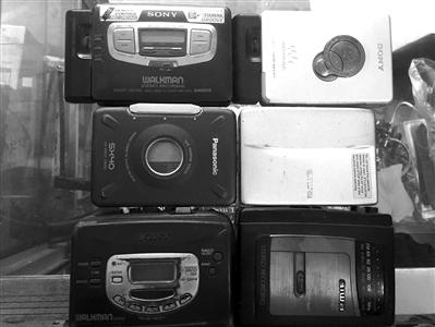 丁桥家电维修 卢师傅开了35年的维修铺关门 以后他要去修名表了