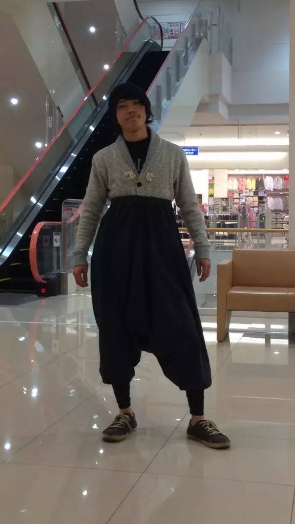 如何一秒变大长腿，一款可以制作长腿照片的软件（如何一秒变大长腿女生）