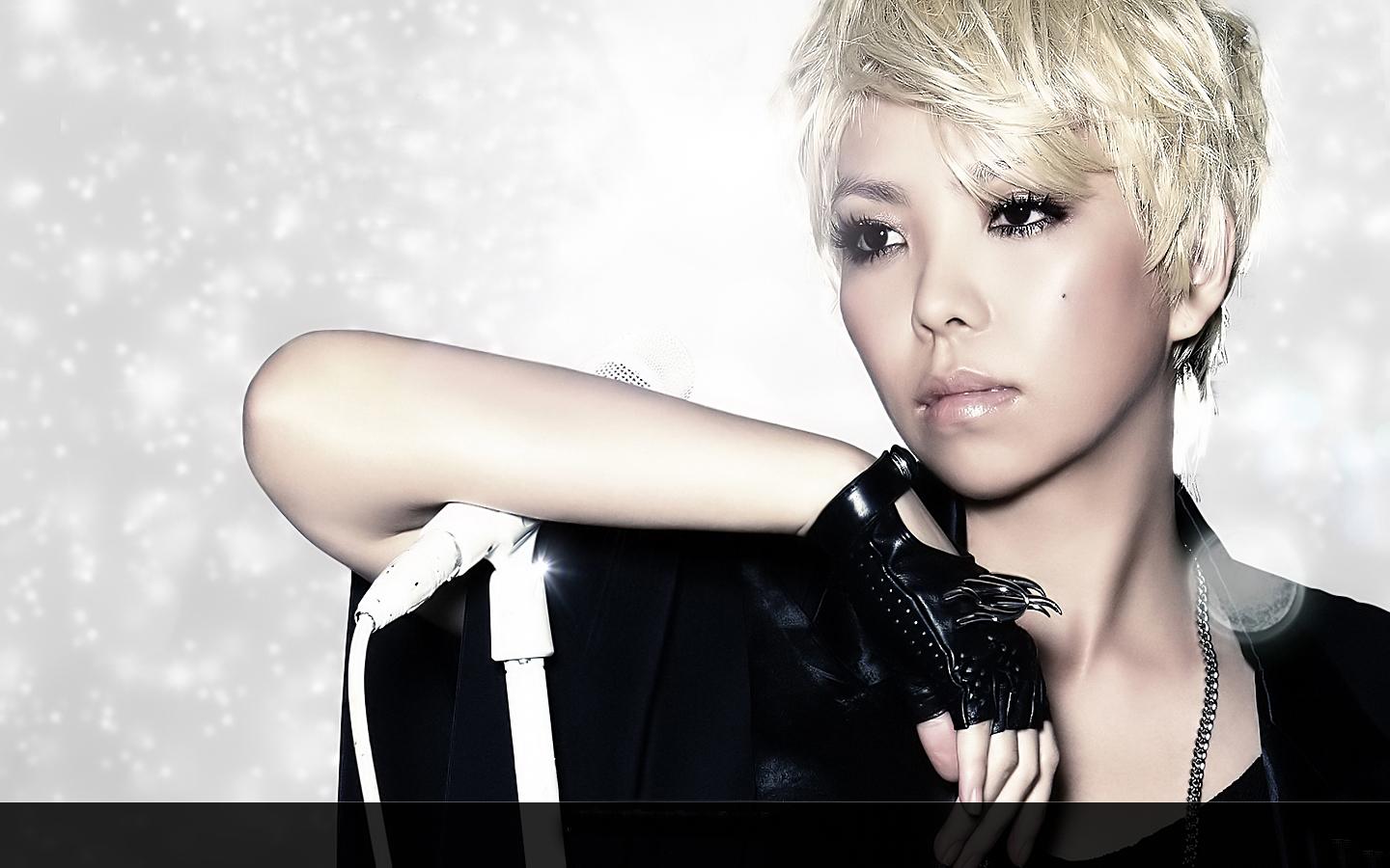 关于初学古筝的方法,初学古筝的指法口诀(赵文卓居然是个弹古筝的高手