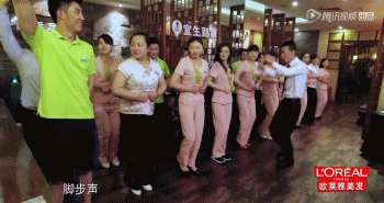 说声再见心盘起缠绵眷恋千百般，缠绵眷恋千百般是什么歌词（不跟MC互动的汪星人不是好嘉宾）