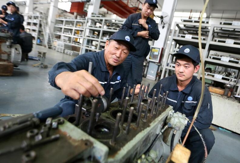 青岛前进船厂，4808的待遇（“看听摸”为船舶“把脉”）