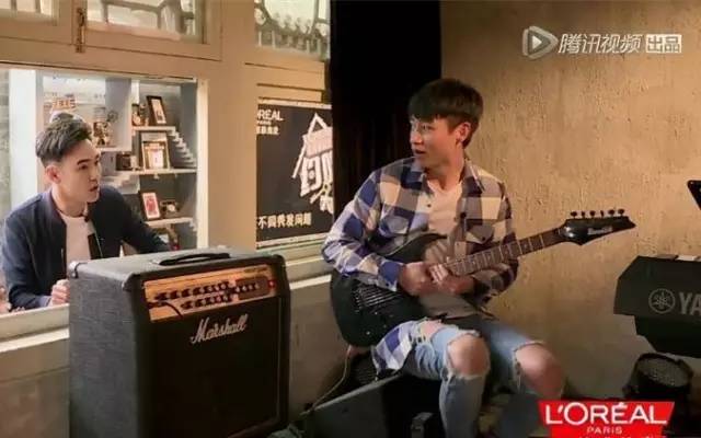 说声再见心盘起缠绵眷恋千百般，缠绵眷恋千百般是什么歌词（不跟MC互动的汪星人不是好嘉宾）