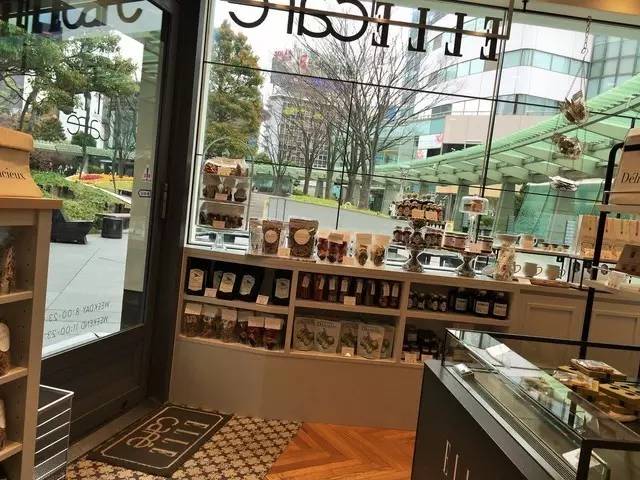 三宅一生官方旗舰店，三宅一生官方旗舰店女装（成都新开了那么多超棒的旗舰店）