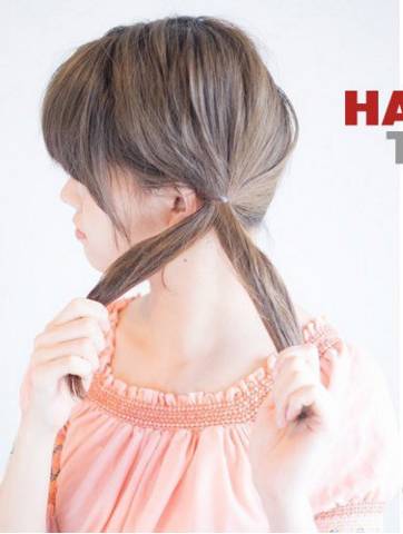 鱼骨辫的编法图解，怎么编鱼骨辫（10步DIY清新可爱双鱼骨辫）