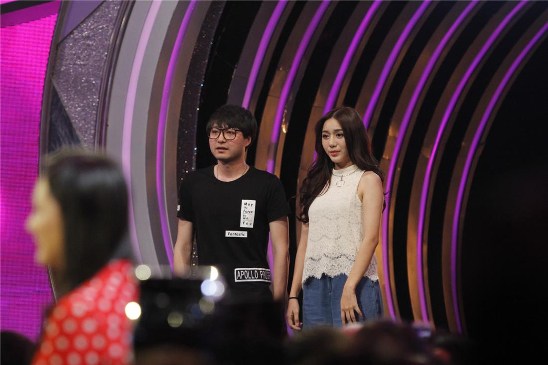 周玉琢王越结婚照，周玉琢 结婚照（《缘来非诚勿扰》女嘉宾牵手男编导）