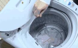 白醋和小苏打清洗洗衣机顺序，白醋和小苏打清洗洗衣机顺序视频（洗衣机里倒点这个）