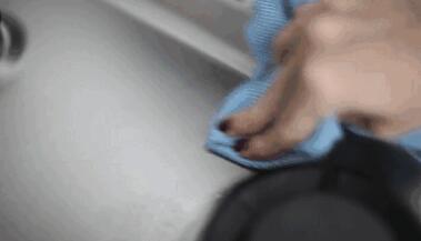 白醋和小苏打清洗洗衣机顺序，白醋和小苏打清洗洗衣机顺序视频（洗衣机里倒点这个）