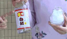 白醋和小苏打清洗洗衣机顺序，白醋和小苏打清洗洗衣机顺序视频（洗衣机里倒点这个）