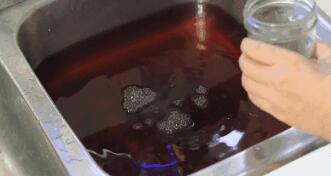 白醋和小苏打清洗洗衣机顺序，白醋和小苏打清洗洗衣机顺序视频（洗衣机里倒点这个）