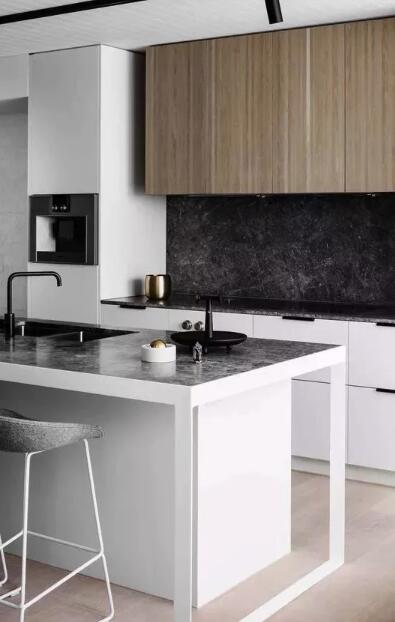 白醋和小苏打清洗洗衣机顺序，白醋和小苏打清洗洗衣机顺序视频（洗衣机里倒点这个）