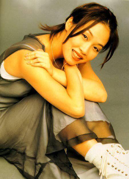 囚鸟 田馥甄 歌词，男女都喜欢听的伤感歌曲 （她曾是四大天后之一将王菲拉下马）