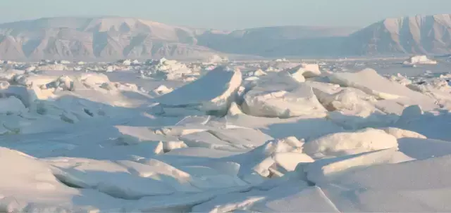 无人机使用方法，无人机第一次使用操作指南（航拍无人机的使用要点）