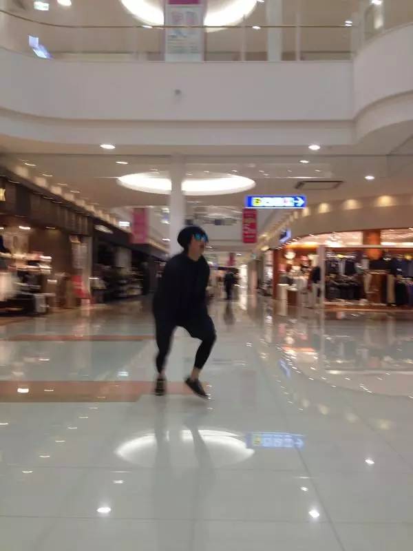 如何一秒变大长腿，一款可以制作长腿照片的软件（如何一秒变大长腿女生）