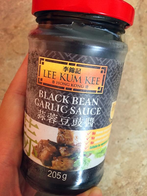 冻虾怎么做好吃又简单，冷冻皮皮虾肉怎么做好吃又简单（两分钟可以教你做出一盘硬菜）