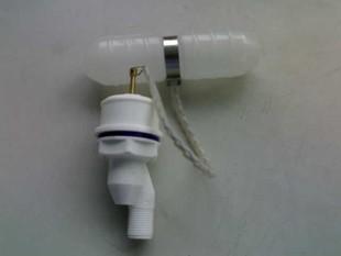 浮球阀怎么安装，不锈钢水箱浮球阀安装方法（太阳能热水器浮球阀的箱外定位安装新法）