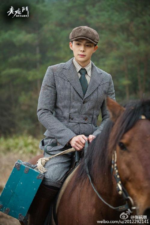 张铭恩个人资料及简介,张铭恩个人资料及简介及徐璐(95年张铭恩个人