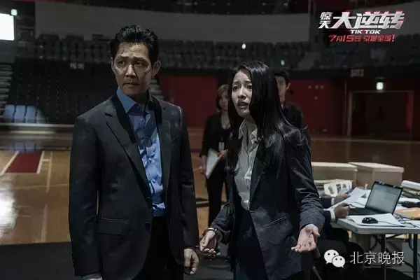 红色警戒999，红色警戒999的演员（影评下午茶之《惊天大逆转》、《红色警戒999》等五部热映影片）