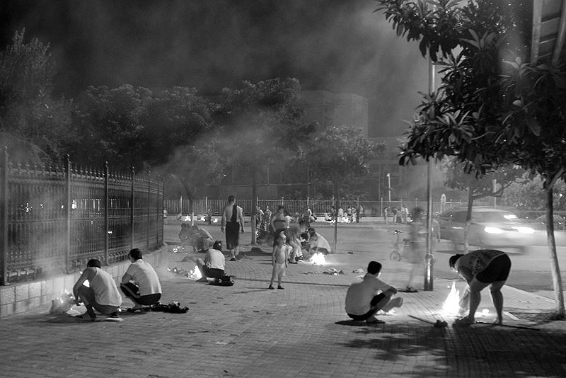鬼一般晚上几点出来，夜里几点有鬼（传统农历七月初一）