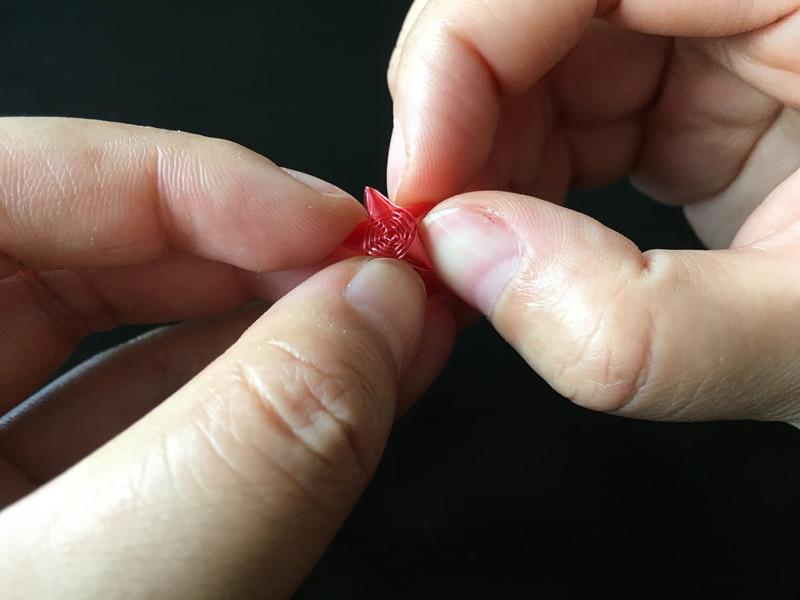 吸管星星制作教程，吸管星星制作教程视频（用塑料管叠出闪闪的小星星）