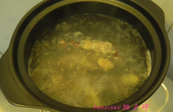 龙骨玉米冬瓜汤最正宗的做法，龙骨冬瓜汤的做法窍门（龙骨煲汤放上这两样食材）