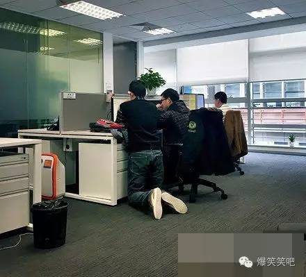 qq群怎么设置管理员，QQ群里怎么设置管理员（当过最大的官也就是ＱQ群管理员了）