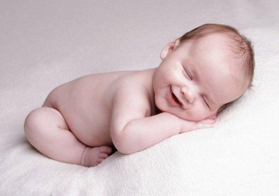 梦见笑是什么意思，梦见自己笑是什么意思（睡觉时笑，笑出声是有原因的）