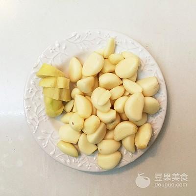 红烧黄鳝的做法家常，红烧黄鳝的家常做法（秘制红烧黄鳝的做法）