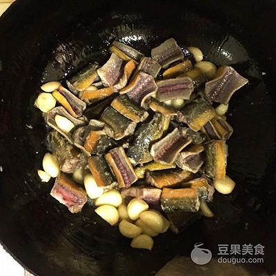 红烧黄鳝的做法家常，红烧黄鳝的家常做法（秘制红烧黄鳝的做法）