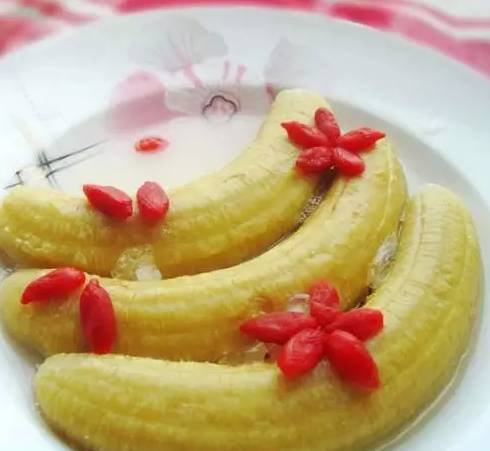 蒸香蕉的功效与作用，带皮蒸香蕉的功效与作用（养脾胃驱体寒）
