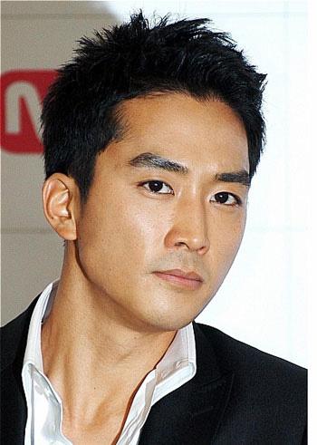 老板看面相挑选员工,你怎么看?