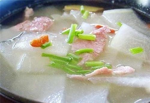 请问海带冬瓜汤有什么功效，冬瓜海带汤作用（海带冬瓜汤怎么做）