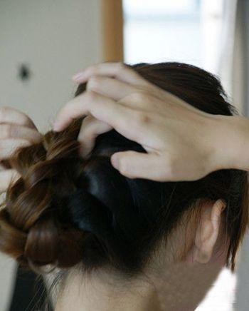 蝎子辫和蜈蚣辫一样吗，蜈蚣辫蝎子辫鱼骨辫的编发详细图解（2款好看的韩式蝎子辫编发图解）