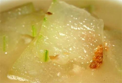 请问海带冬瓜汤有什么功效，冬瓜海带汤作用（海带冬瓜汤怎么做）