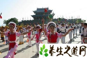 白族的传统节日都有什么，白族有什么传统节日（白族传统的三月街都有什么习俗）