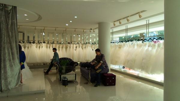 苏州虎丘婚纱店哪家比较好，苏州虎丘婚纱店哪家比较好一点（韩系、日系、中式婚纱选购攻略）