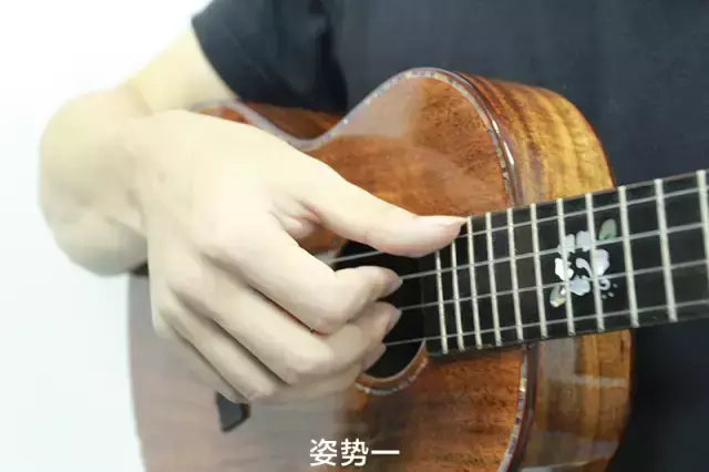 尤克里里新手入门指法，尤克里里初学者常用节奏型指法（尤克里里新手必会！）