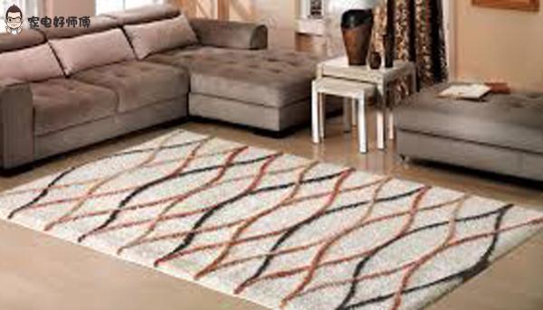 地毯发黄怎么清洗，地毯发黄怎么清洗才能变白（地毯污渍的紧急处理方法）