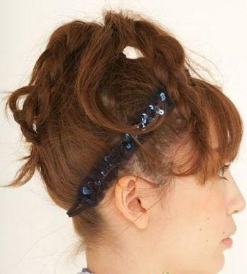 花苞头的扎法图解，图文解析韩式齐刘海可爱花苞头扎法教程（给你带去清新迷人的气息）