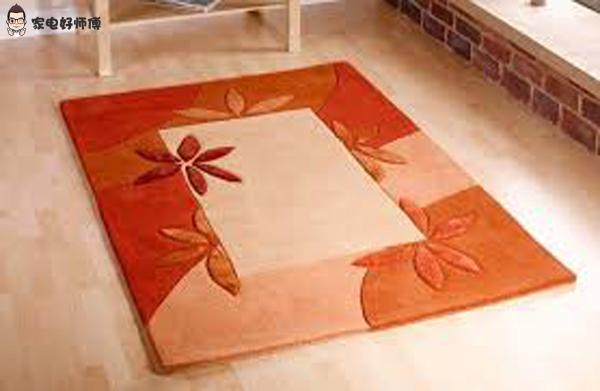 地毯发黄怎么清洗，地毯发黄怎么清洗才能变白（地毯污渍的紧急处理方法）