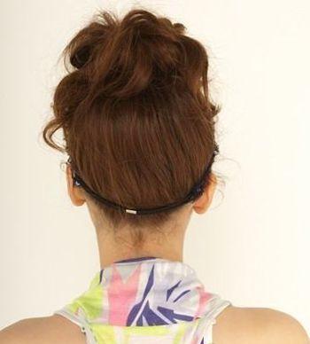 花苞头的扎法图解，图文解析韩式齐刘海可爱花苞头扎法教程（给你带去清新迷人的气息）