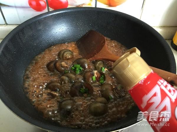 田螺塞肉的做法，田螺塞肉的做法大全家常窍门（田螺塞肉的做法视频窍门）