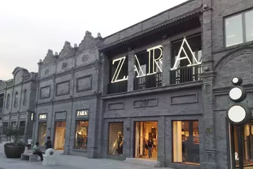 zara是哪个国家的品牌，zara是什么牌子（ZARA、H&M、优衣库）