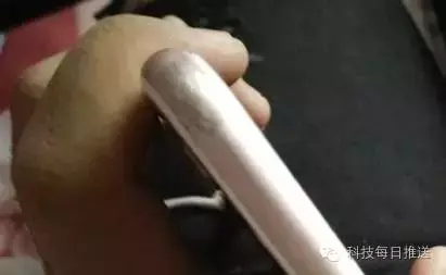 苹果氧化怎么解决，iphone氧化怎么处理（iPhone氧化掉漆很严重）