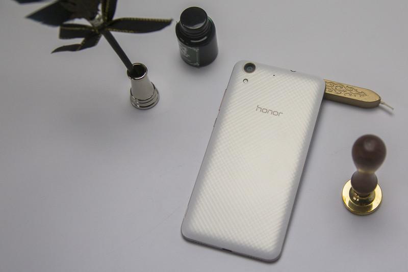 荣耀5a出到几代了，荣耀畅玩5A评测中的两点体会