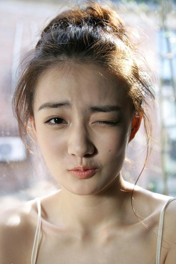 美人沟下巴的人很少吗,下巴"美人沟"一般出现在俊男美女的脸上 - 玉